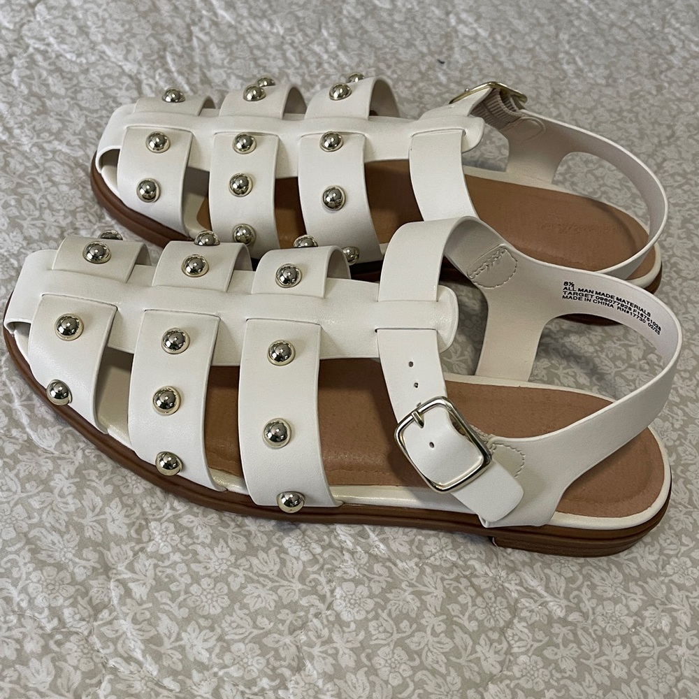 Fisherman studded sandals